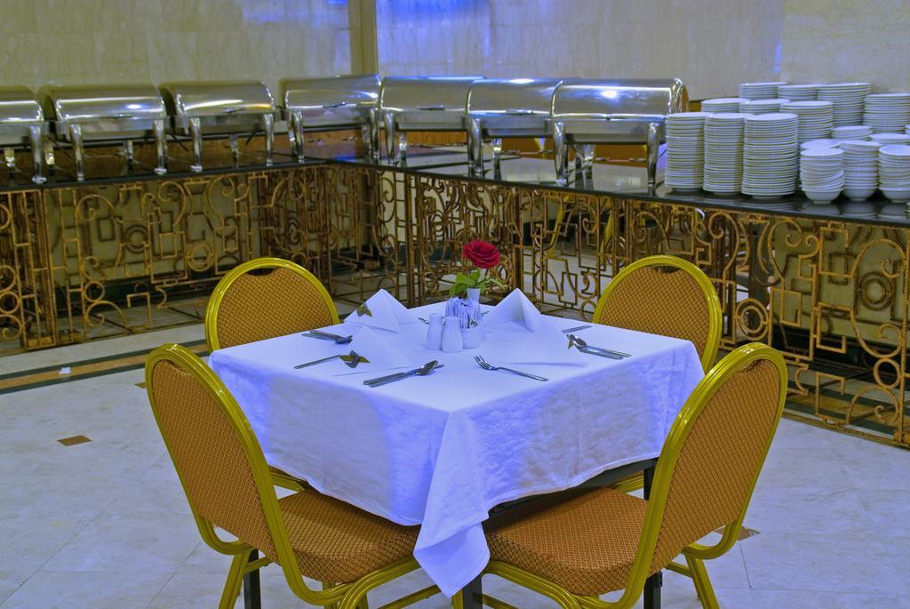 Al Eiman Al Qibla Hotel Medina Exteriör bild